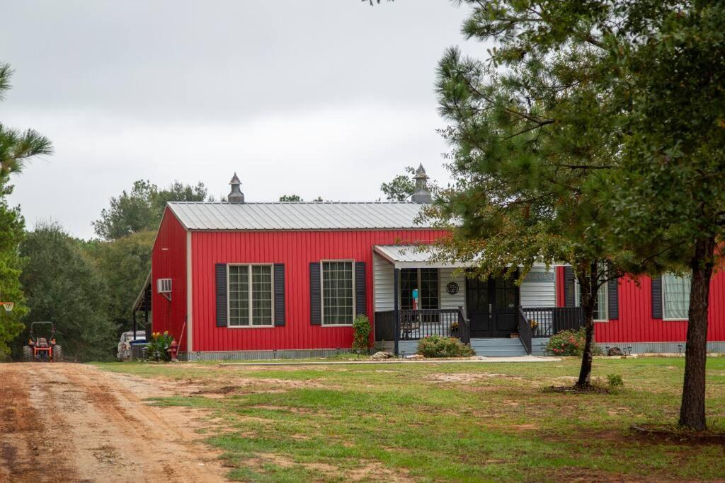 Villa Hot Tub, Fire Ring And A Large Family Kitchen! Navasota Exterior foto